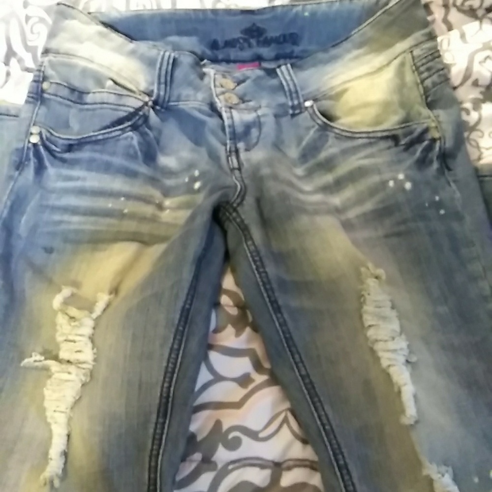 Distressed Almost Famous girls jeans